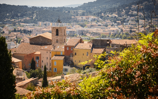 Aide à domicile à Hyères - vue de Hyères